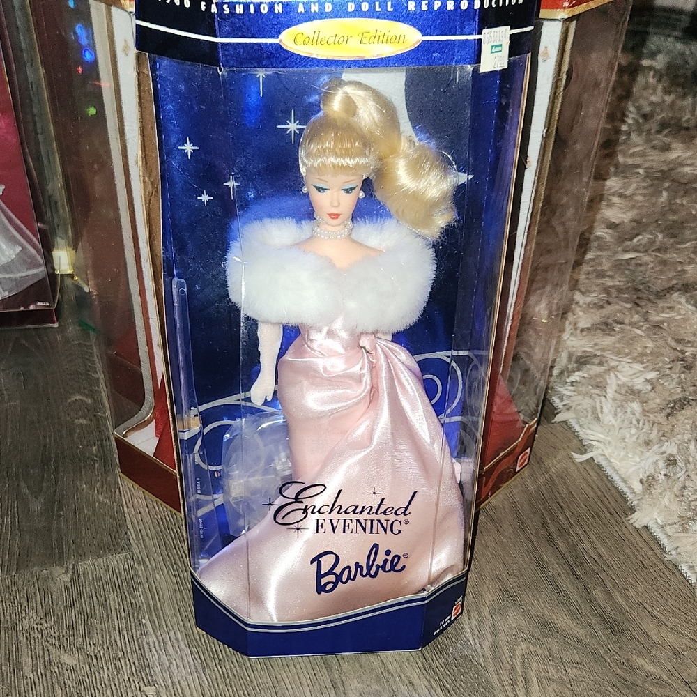 Barbie Collector Edition - Pink and White Elegance